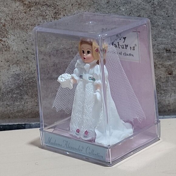 Hallmark Collections Madame Alexander Merry Miniatures Empire Bride 1998 - Picture 8 of 11